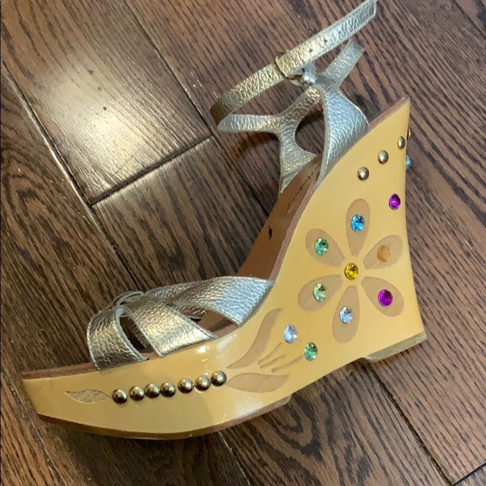 Betsey Johnson genuine leather wood wedges